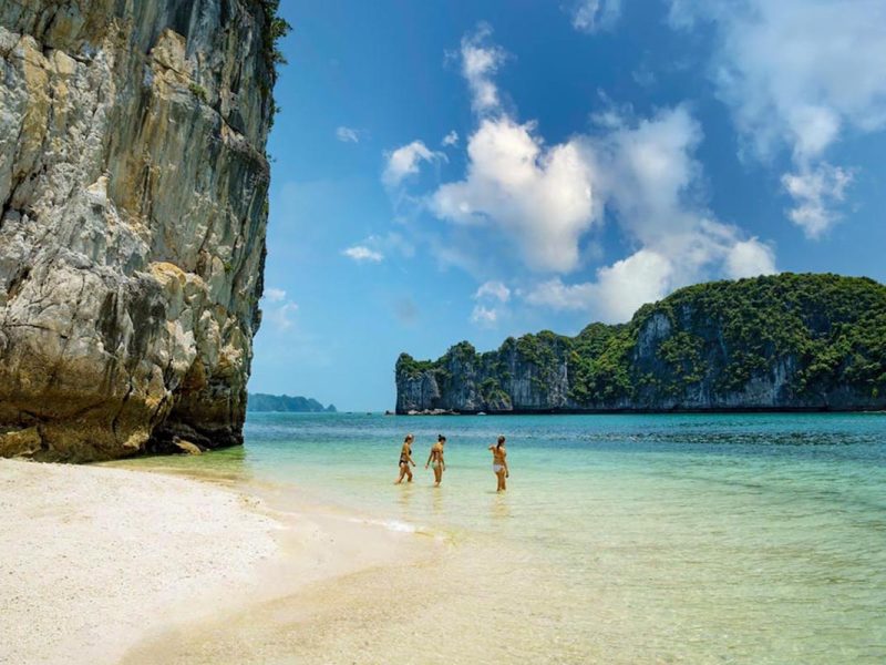 beach cat ba beach Cat Ba