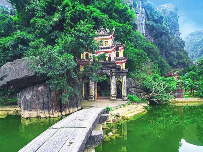 Bich Dong Pagoda Bich Dong Pagoda