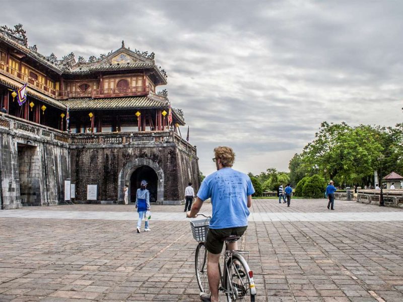 cycling in Hue