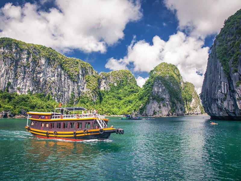 lan ha bay day cruise cat ba 1 A Lan Ha Bay one day boat tour from Cat Ba