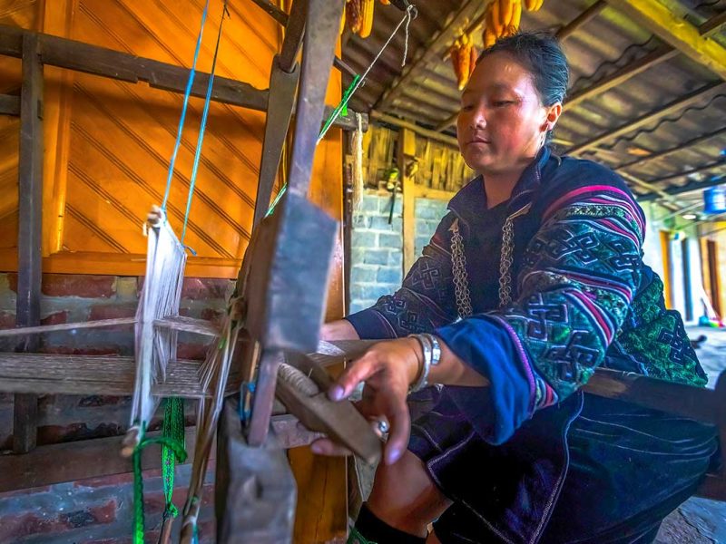 lao chai village hmong 1 Hmong minority weaving embroidery in Lao Chai Village