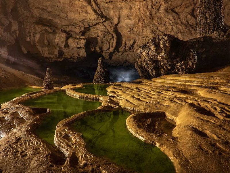nguom ngao cave 3 Small pools inside the Nguom Ngao Cave in Cao Bang