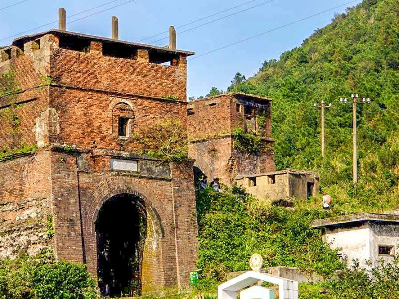 old gate at Hai Van Pass