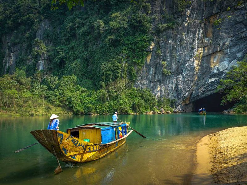 phong nha cave boat tour 4