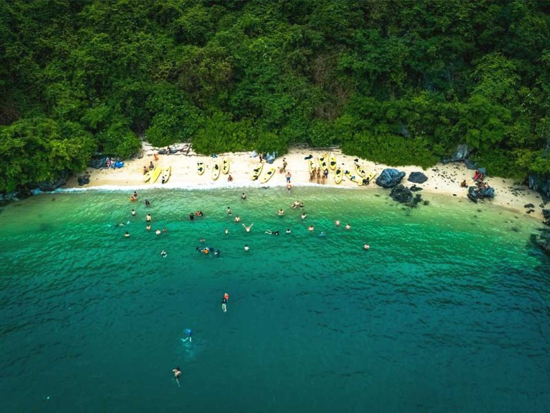 Outdoor activities with Renea Cruise in Bai Tu Long Bay