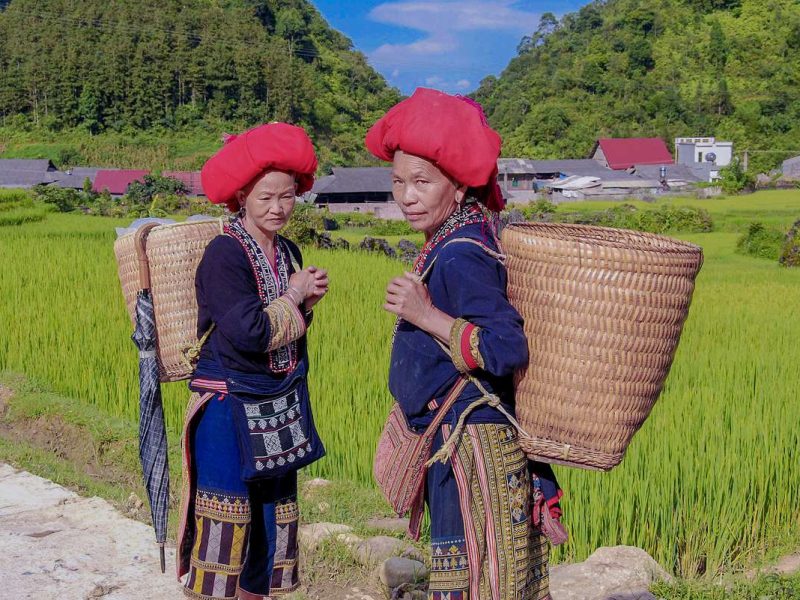 ta phin minority village Ta Phin minority village
